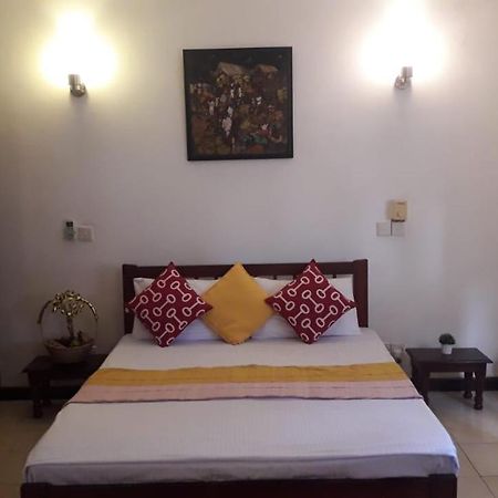 Chelsea Villa Bnb Коломбо Екстер'єр фото