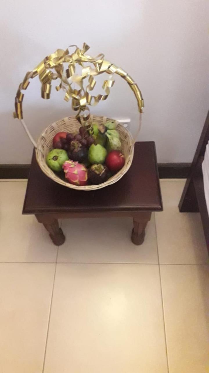 Chelsea Villa Bnb Коломбо Екстер'єр фото
